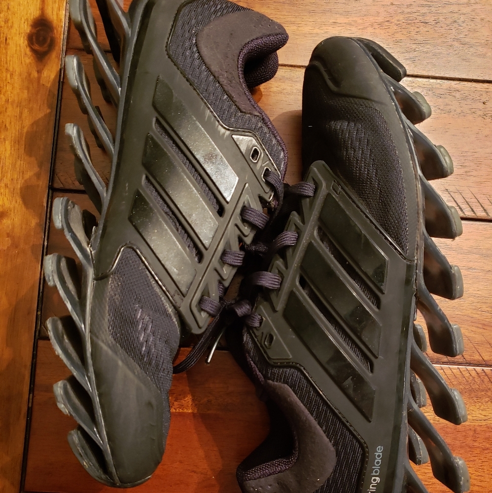 Kids adidas Springblade Sneakers size 6.5